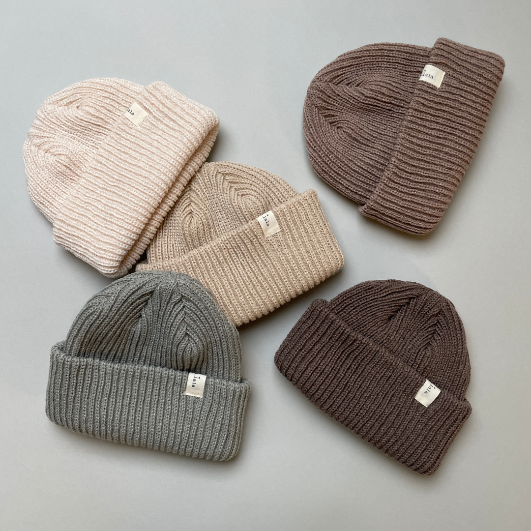 knitted beanie - ivory