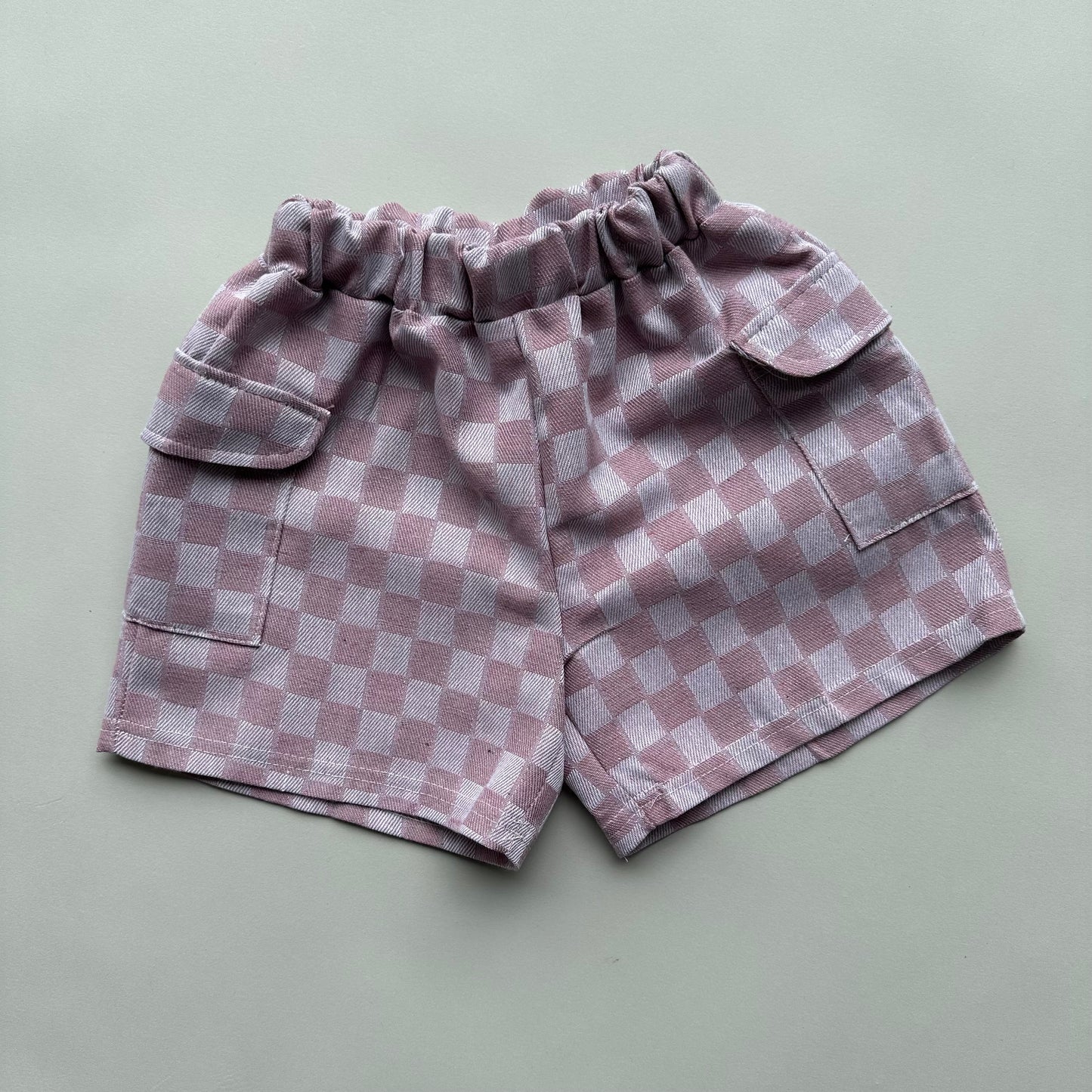 checker shorts - pink