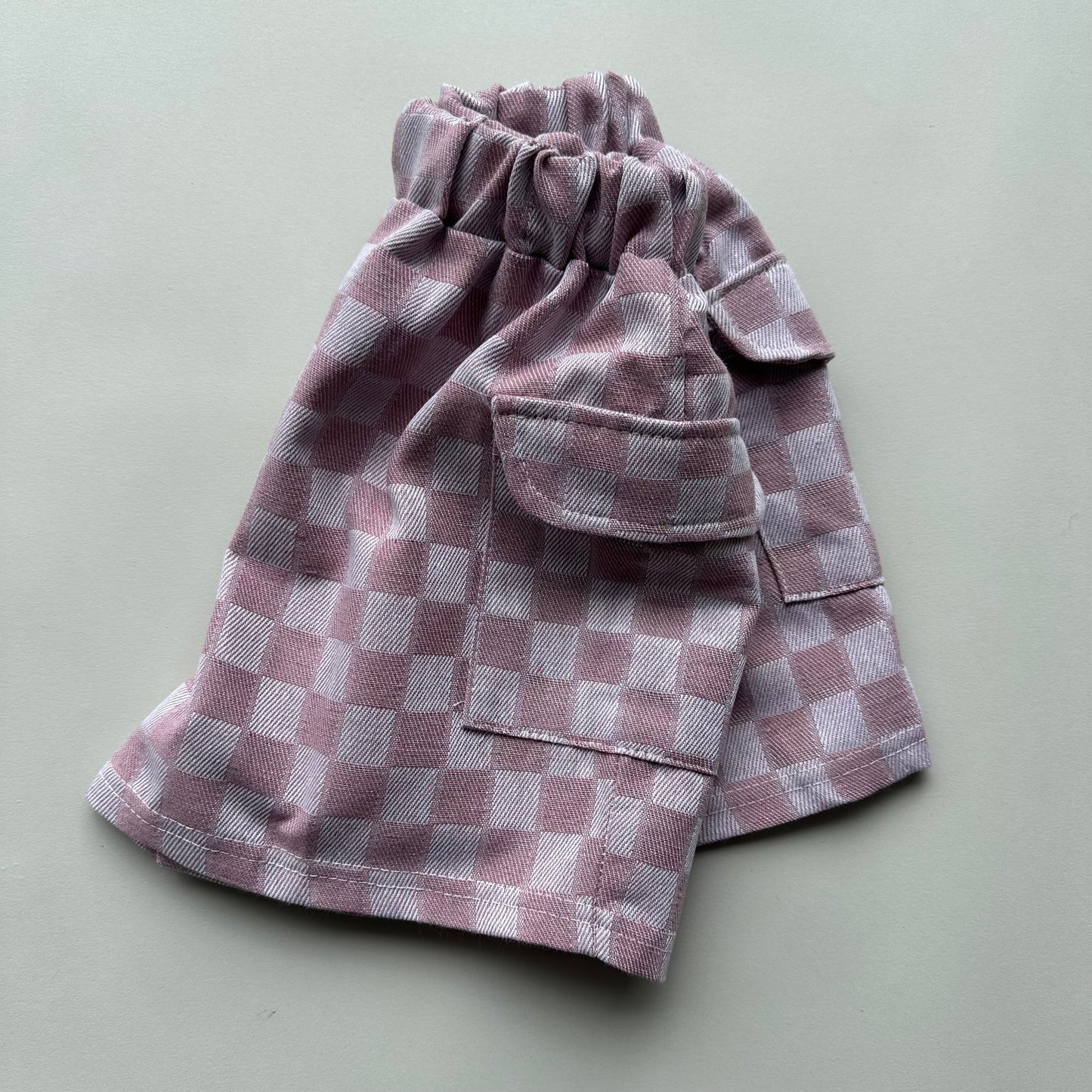 checker shorts - pink