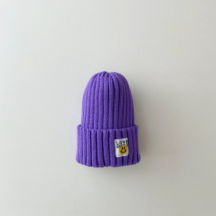 knitted smiley beanie - lilac
